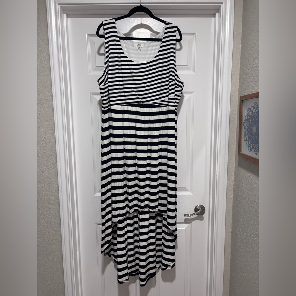 0055- Cato Woman NWT Black White Striped Plus Size Dress 26/28